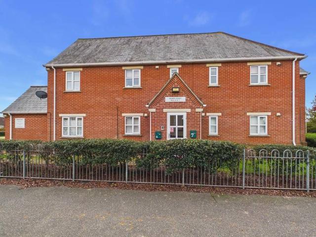 Apartment for rent in Grange Farm, East Suffolk