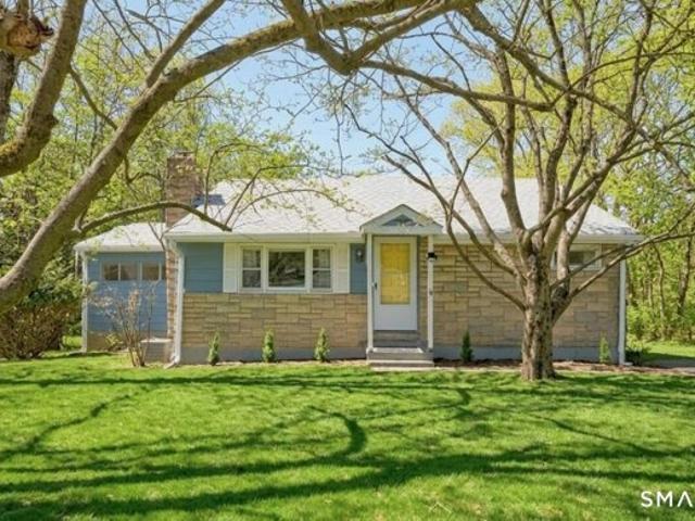 House for sale in Margerie Manor, Danbury