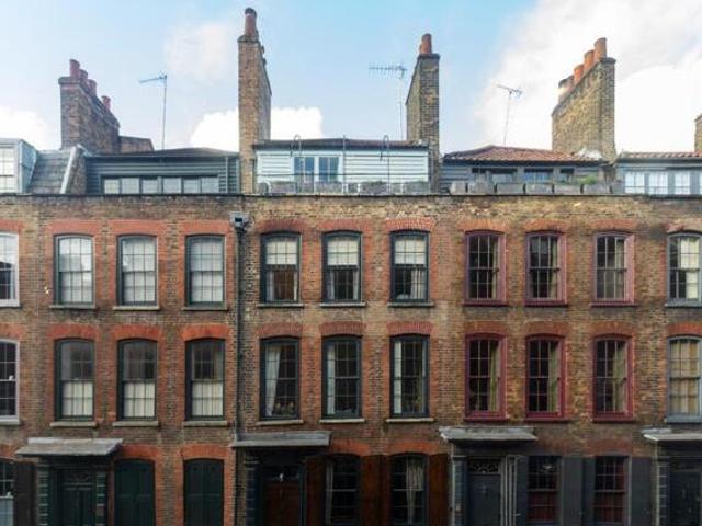 House for sale in Lyons, Greater London