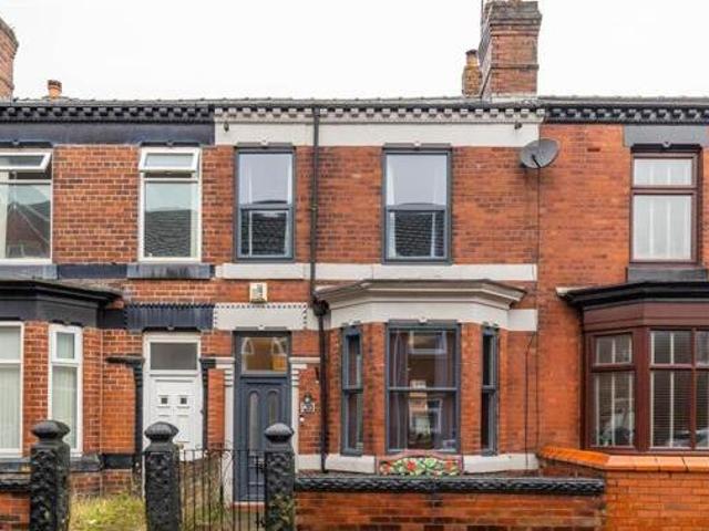 House for sale in Leigh