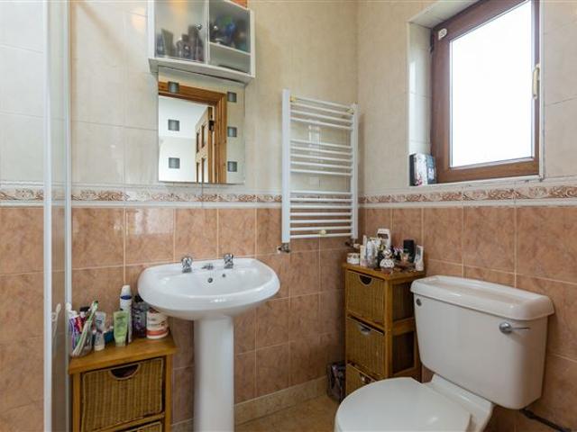 Bungalow for sale in Killurin