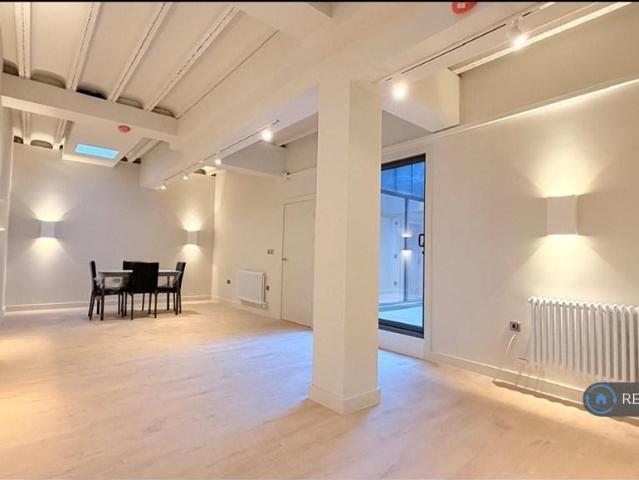 Apartment for rent in London Borough of Hackney, Greater London