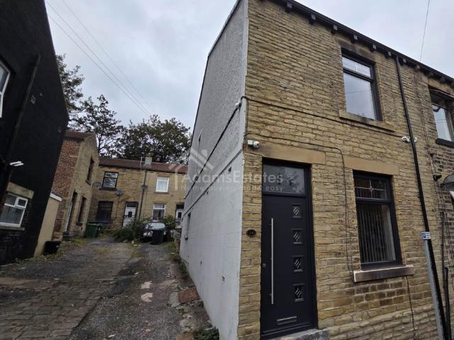 House for rent in Eightlands, Dewsbury
