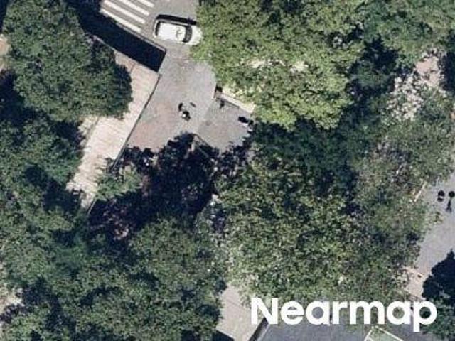 Property for sale in Manhattan Community Board 8, New York