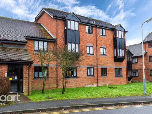 Apartment for rent in Hayes, Greater London