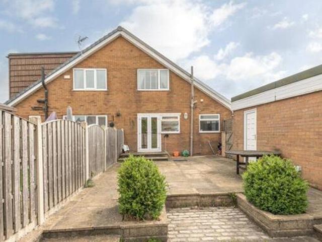 House for sale in Dewsbury, West Yorkshire