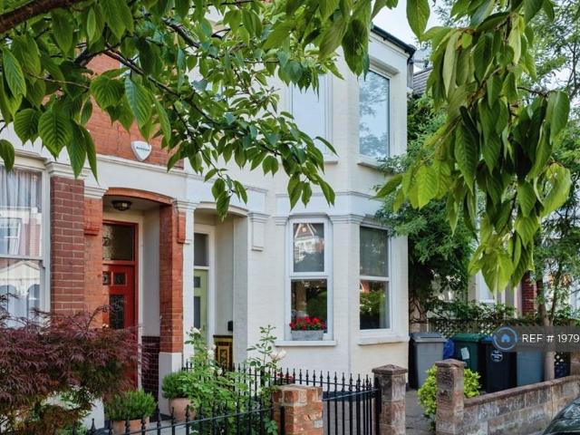 House for rent in Dollis Hill, Greater London