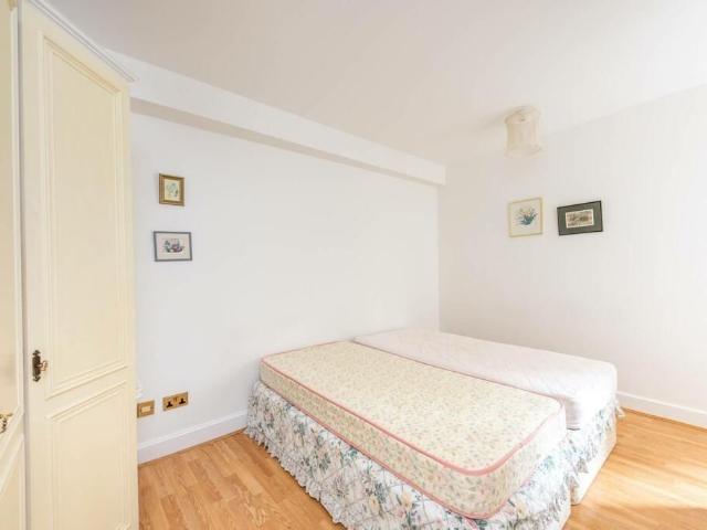 Studio for rent in Brondesbury Park, Greater London