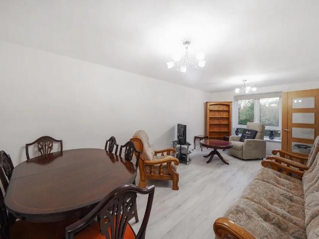 Apartment for rent in Dollis Hill, Greater London