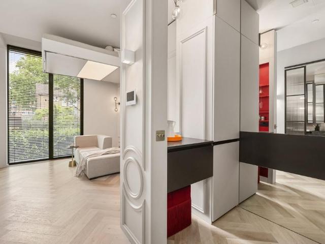 Apartment for rent in Brondesbury, Greater London