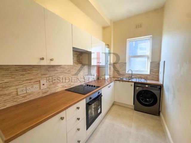 Apartment for rent in Brondesbury, Greater London