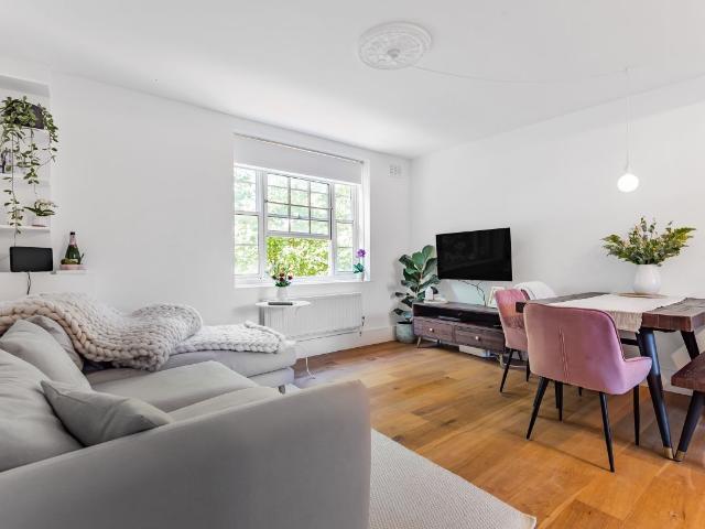 Apartment for rent in Clapham, Greater London