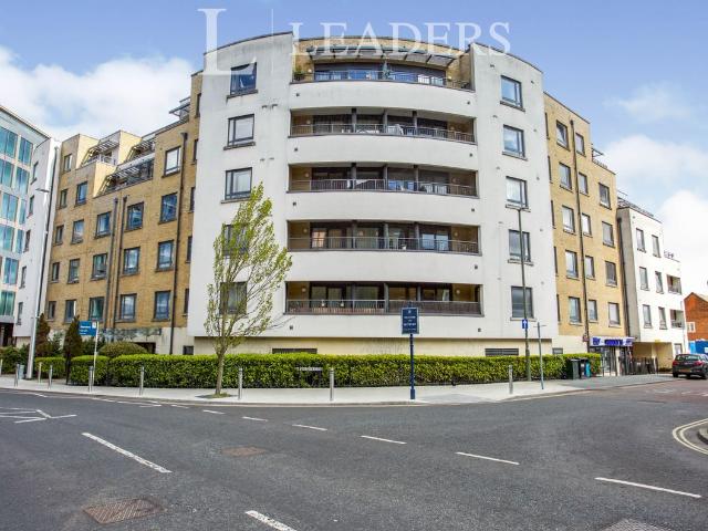 Apartment for rent in Horsell, Woking