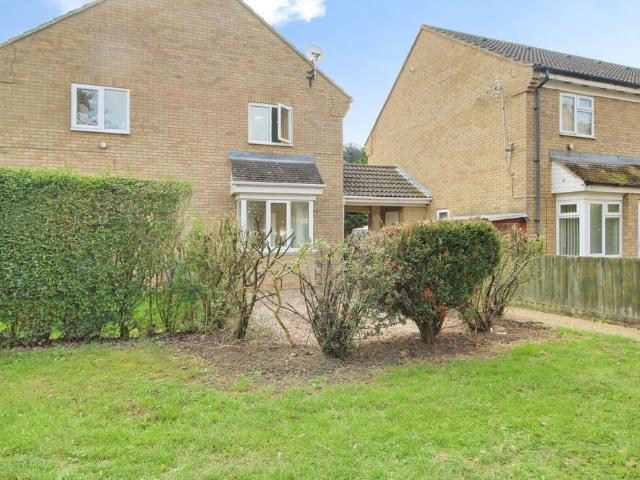 Apartment for rent in Eynesbury, Huntingdonshire