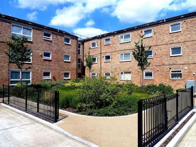 Apartment for rent in Bromley-by-Bow, Bow
