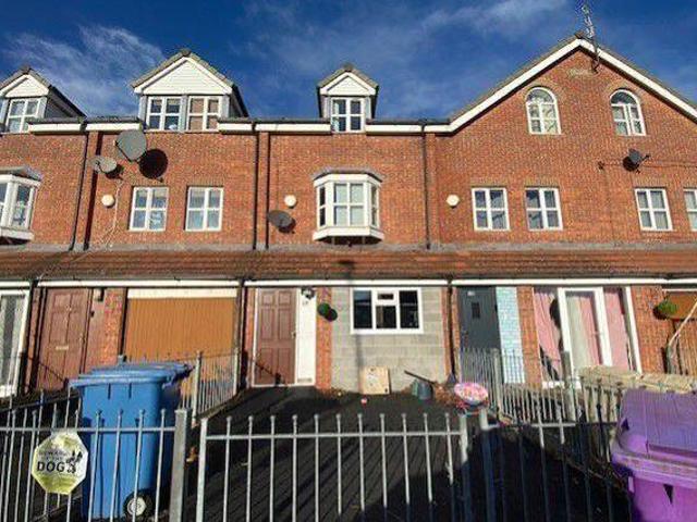 House for sale in Calderstones