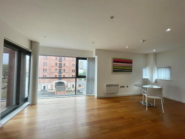 Apartment for rent in Calderstones