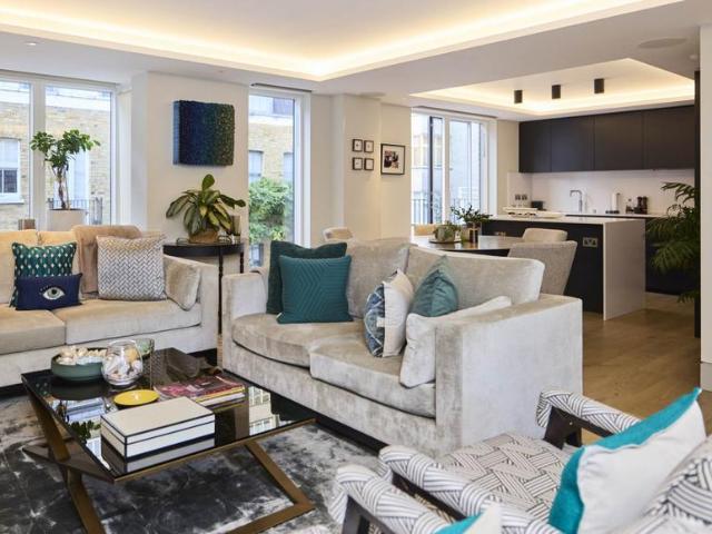 House for rent in Belgravia, Greater London