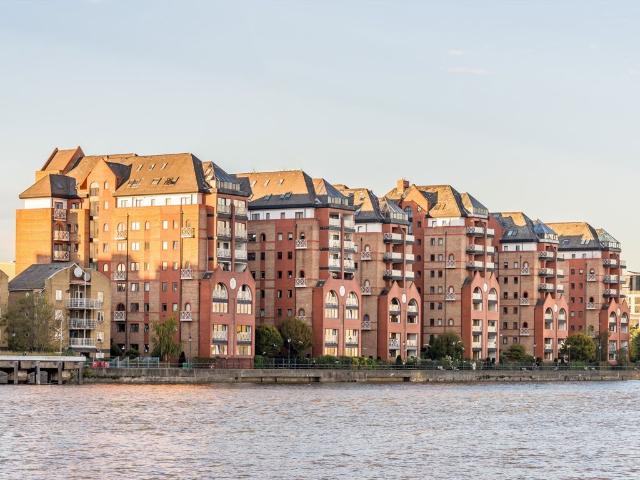 Apartment for rent in Sands End, Greater London