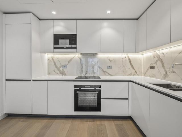 Apartment for rent in Sands End, Greater London