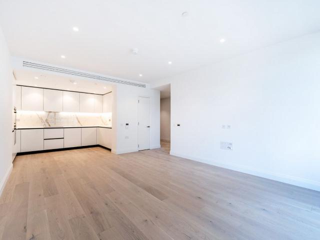 Apartment for rent in Sands End, Greater London