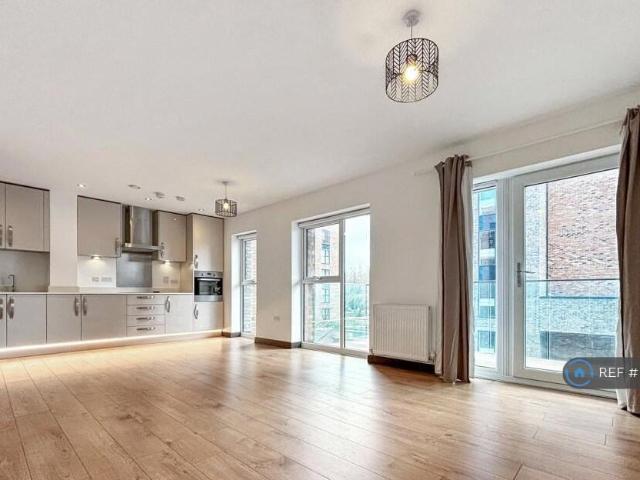 Apartment for rent in Monks Orchard, Kent