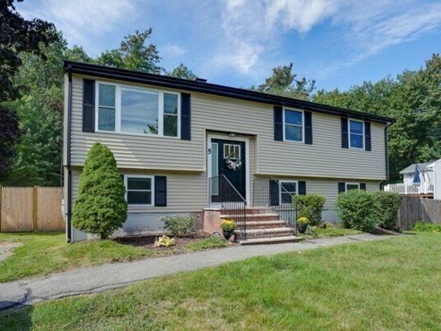 House for sale in Billerica, Massachusetts
