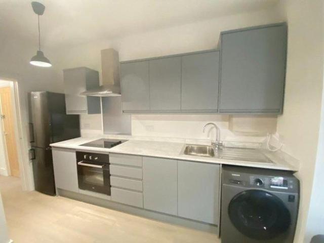 House for rent in Abbey Park, Barton In Fabis