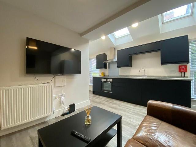 Apartment for rent in Abbey Park, Barton In Fabis