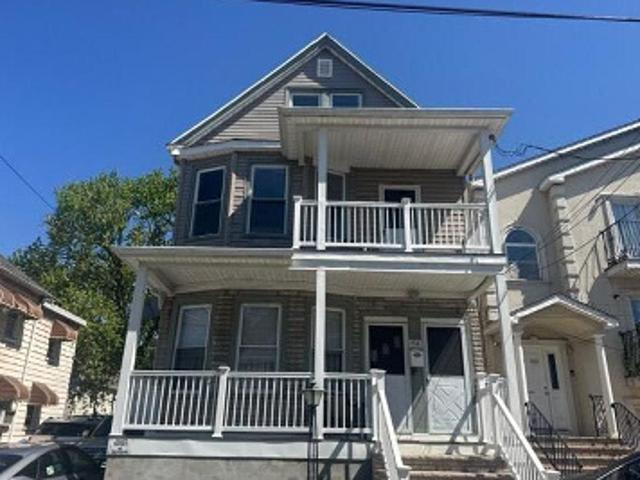 House for sale in Elizabeth, New Jersey