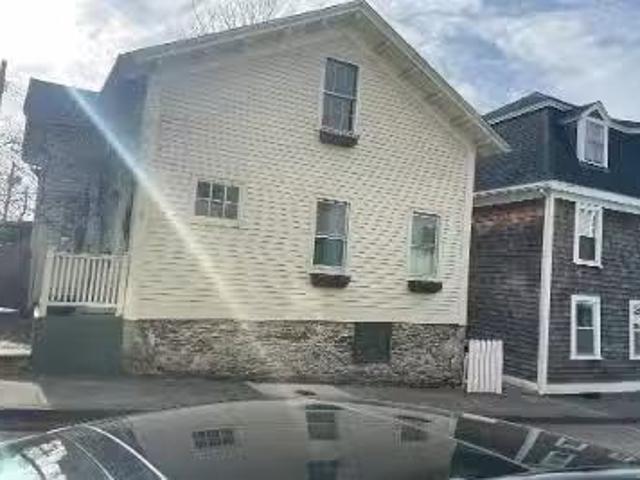 House for sale in Newport