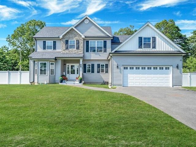 House for sale in Bohemia