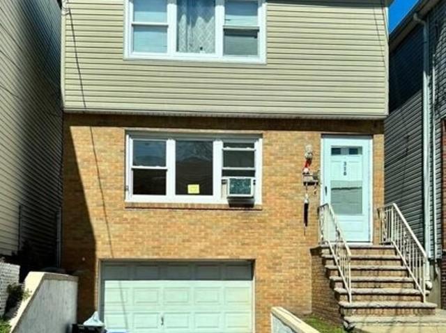 House for sale in Hudson, New Jersey