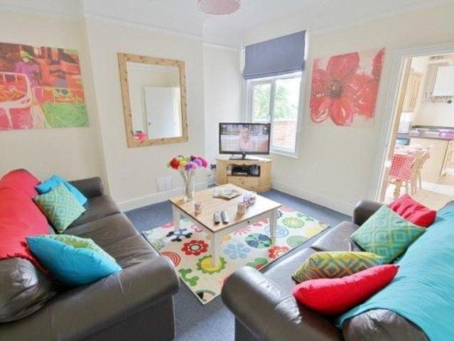 House for rent in Elmfield, Leicestershire