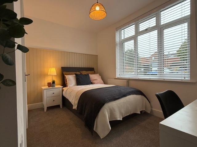 Room for rent in New Bilton