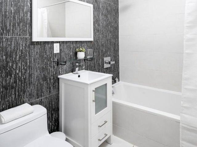 Room for rent in Arverne, New York