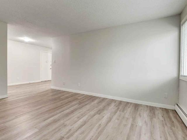 Apartment for rent in Wedgewood, Alberta