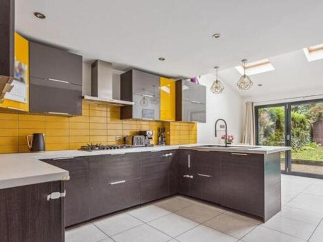 House for sale in Moneyhill, Batchworth