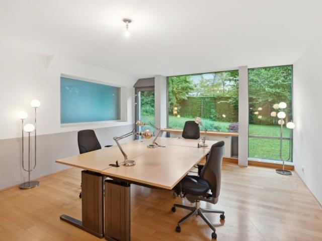 Büro mieten in Einigen, Zürich