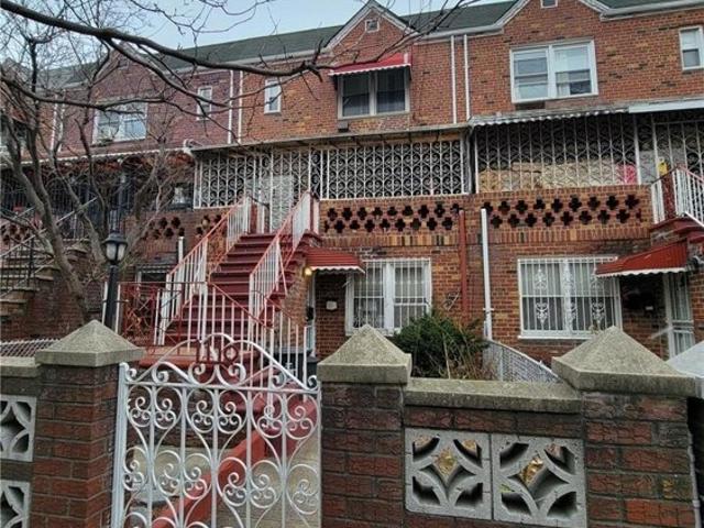 House for sale in Arverne, New York