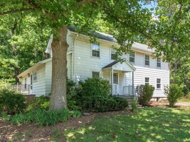 House for sale in Gladstone, New Jersey