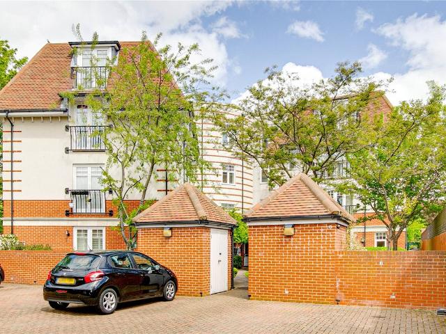 Apartment for rent in London Borough of Richmond upon Thames, Greater London