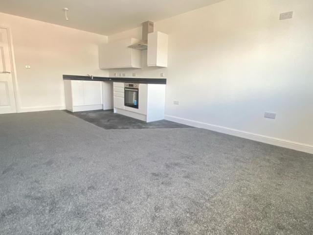Apartment for rent in Wood End, Park Village