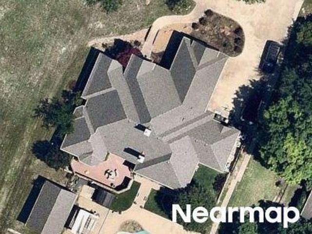 House for sale in Oak Leaf, Ellis County