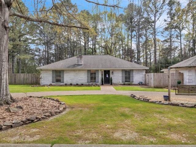 House for sale in Starkville