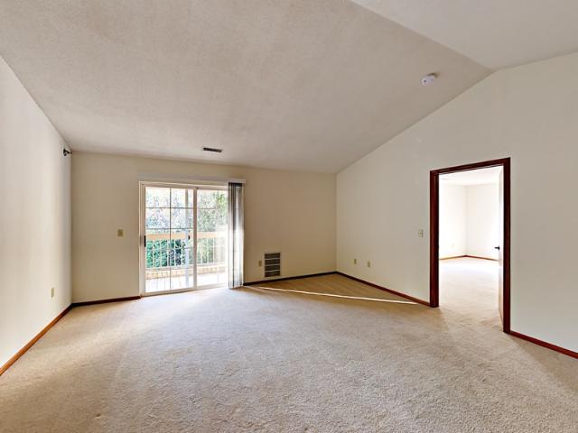 Apartment for rent in Brookfield