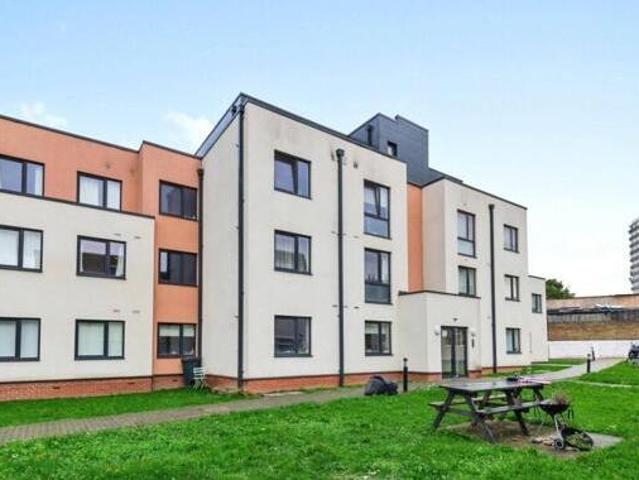 House for rent in Kingston Upon Thames, Greater London