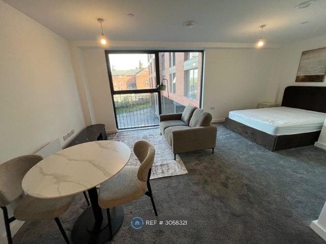Studio for rent in Pendleton, Salford