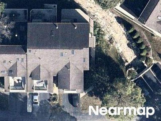 Townhouse for sale in Willow Springs, Illinois