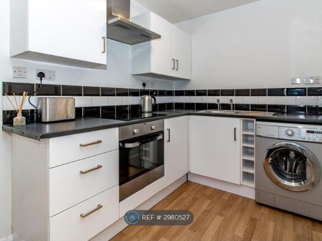 House for rent in Elmsbrook, Evershot